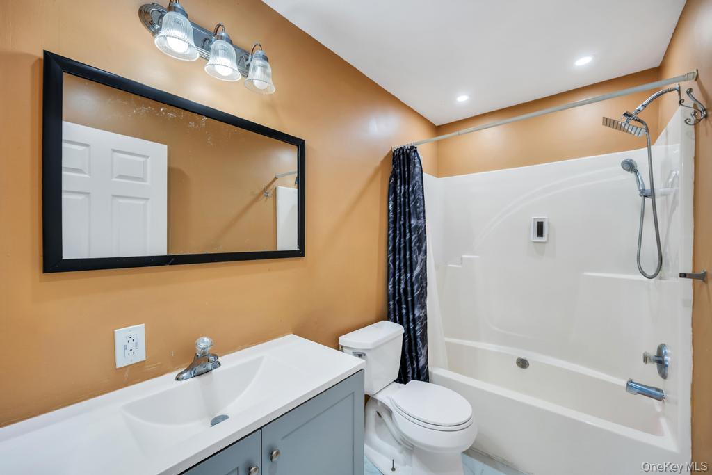 236 Forest Road Property Photo 16