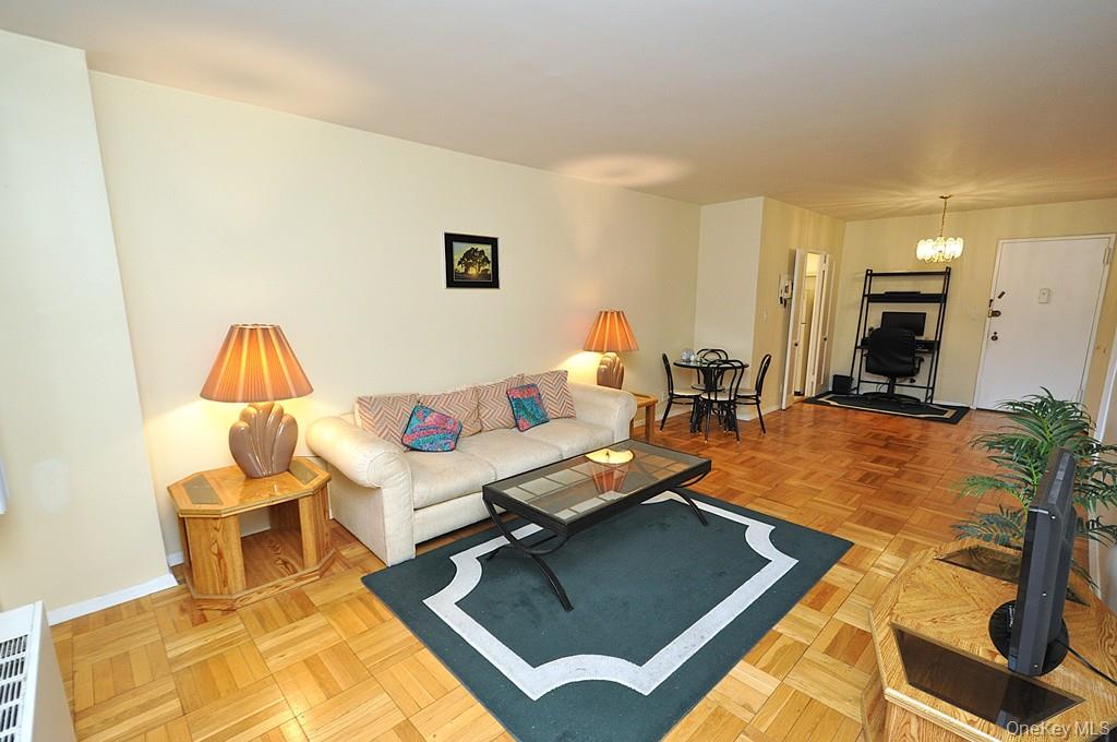 260 Garth Road 4a5 Property Photo 3