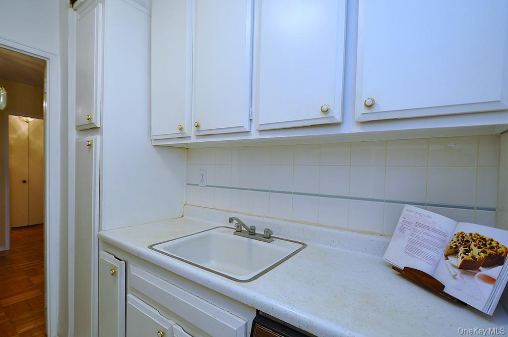 260 Garth Road 4a5 Property Photo 13