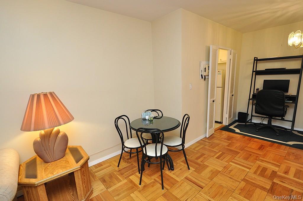 260 Garth Road 4a5 Property Photo 15