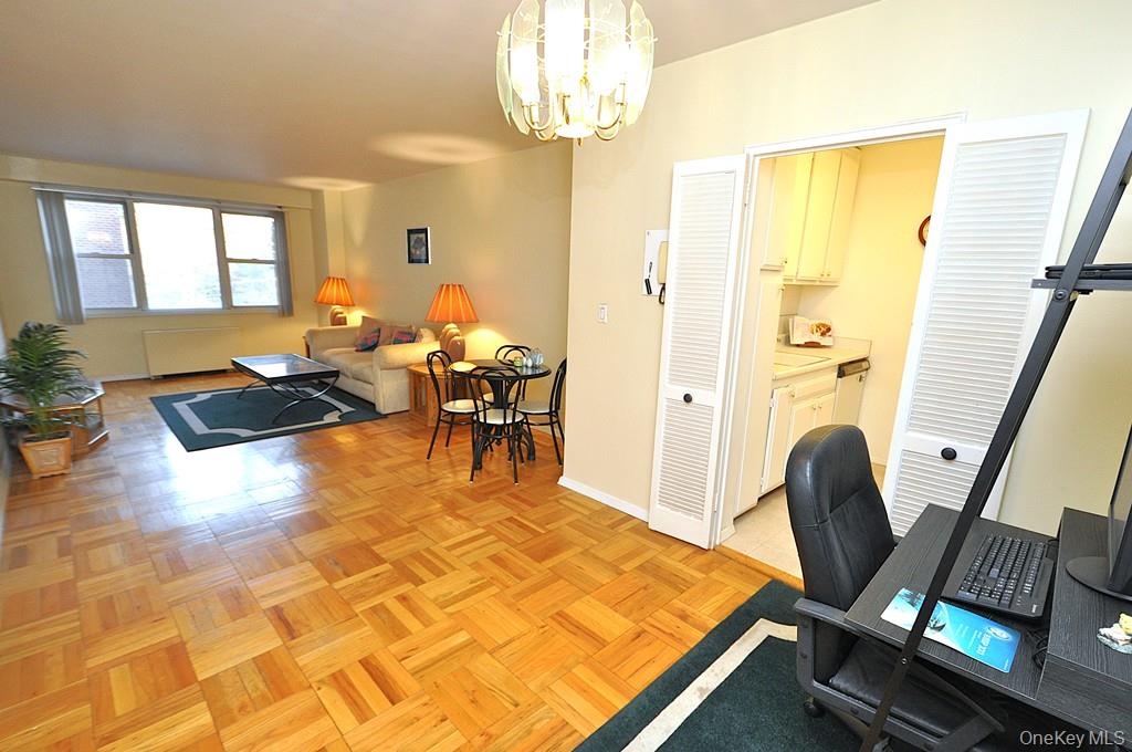 260 Garth Road 4a5 Property Photo 21