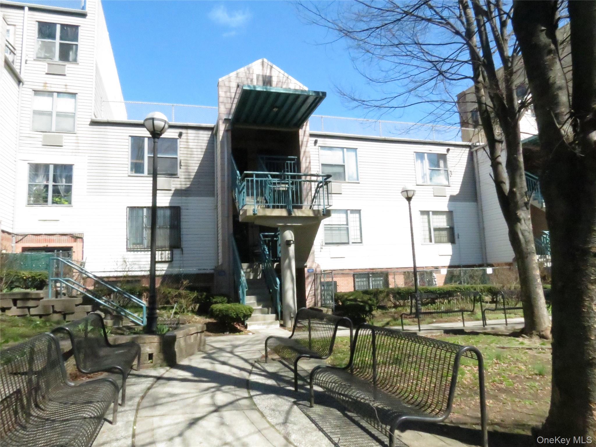 522 E 159th Street 2b Property Photo 12