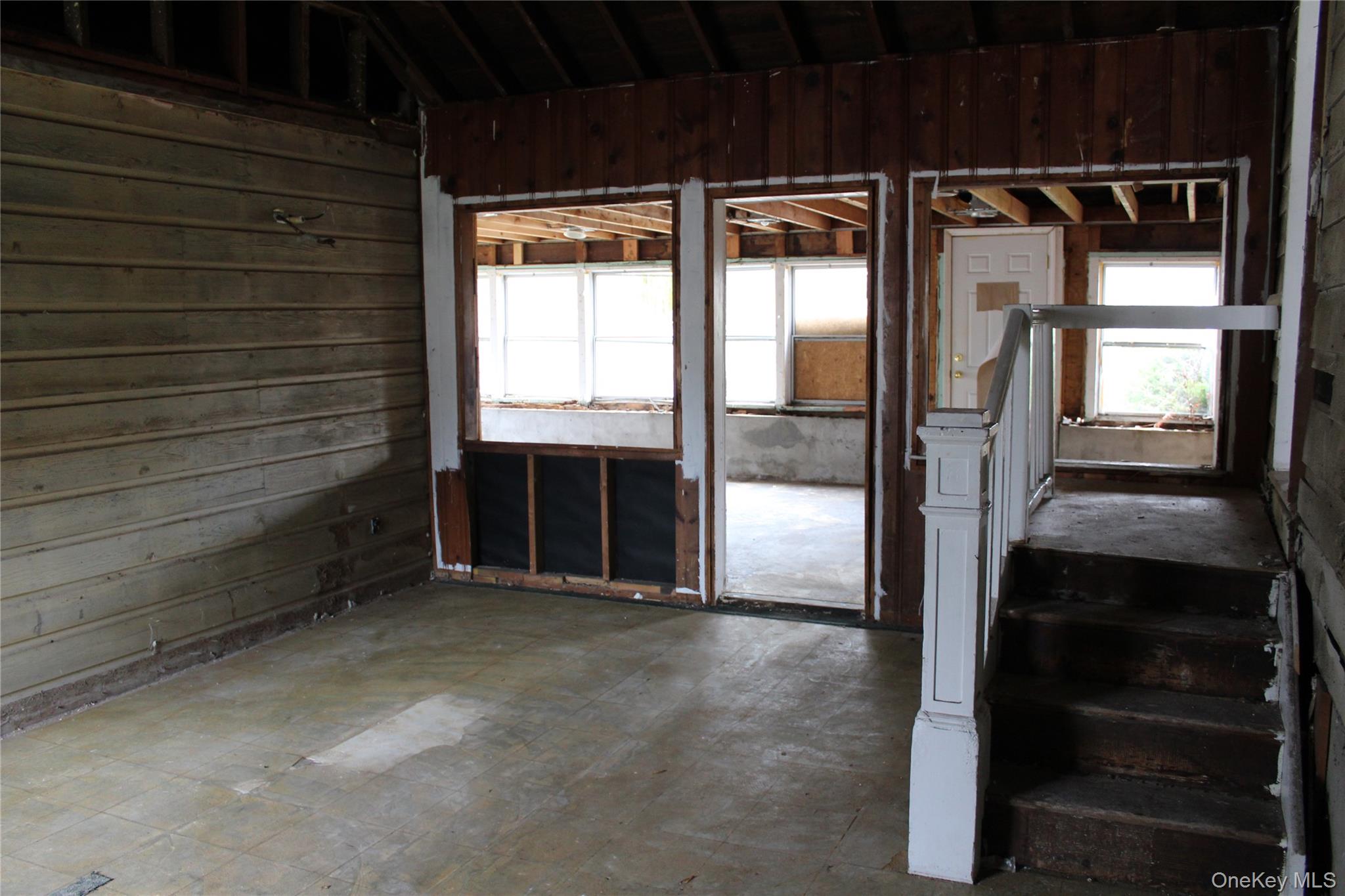 1354 Manor Lane Property Photo 10