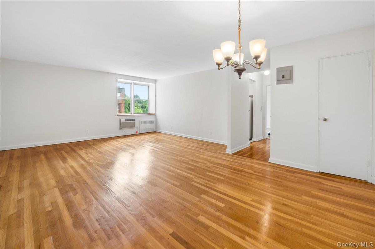 2 Sadore Lane 6m Property Photo 4