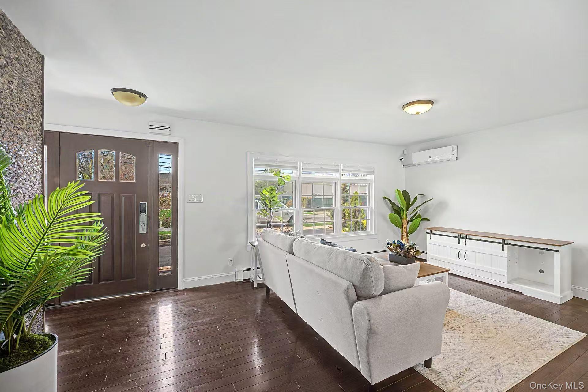 357 Gates Avenue Property Photo 14