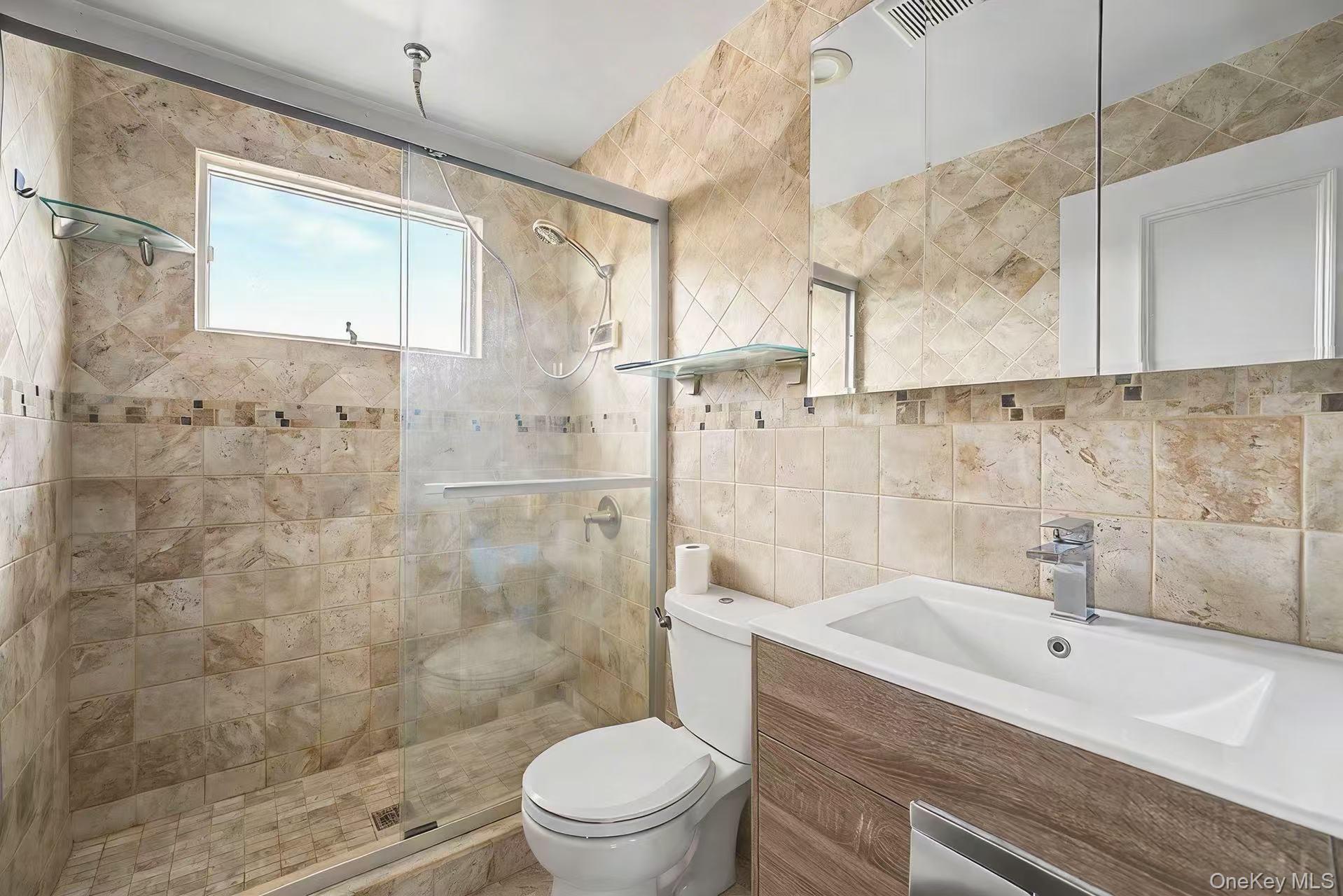 357 Gates Avenue Property Photo 24