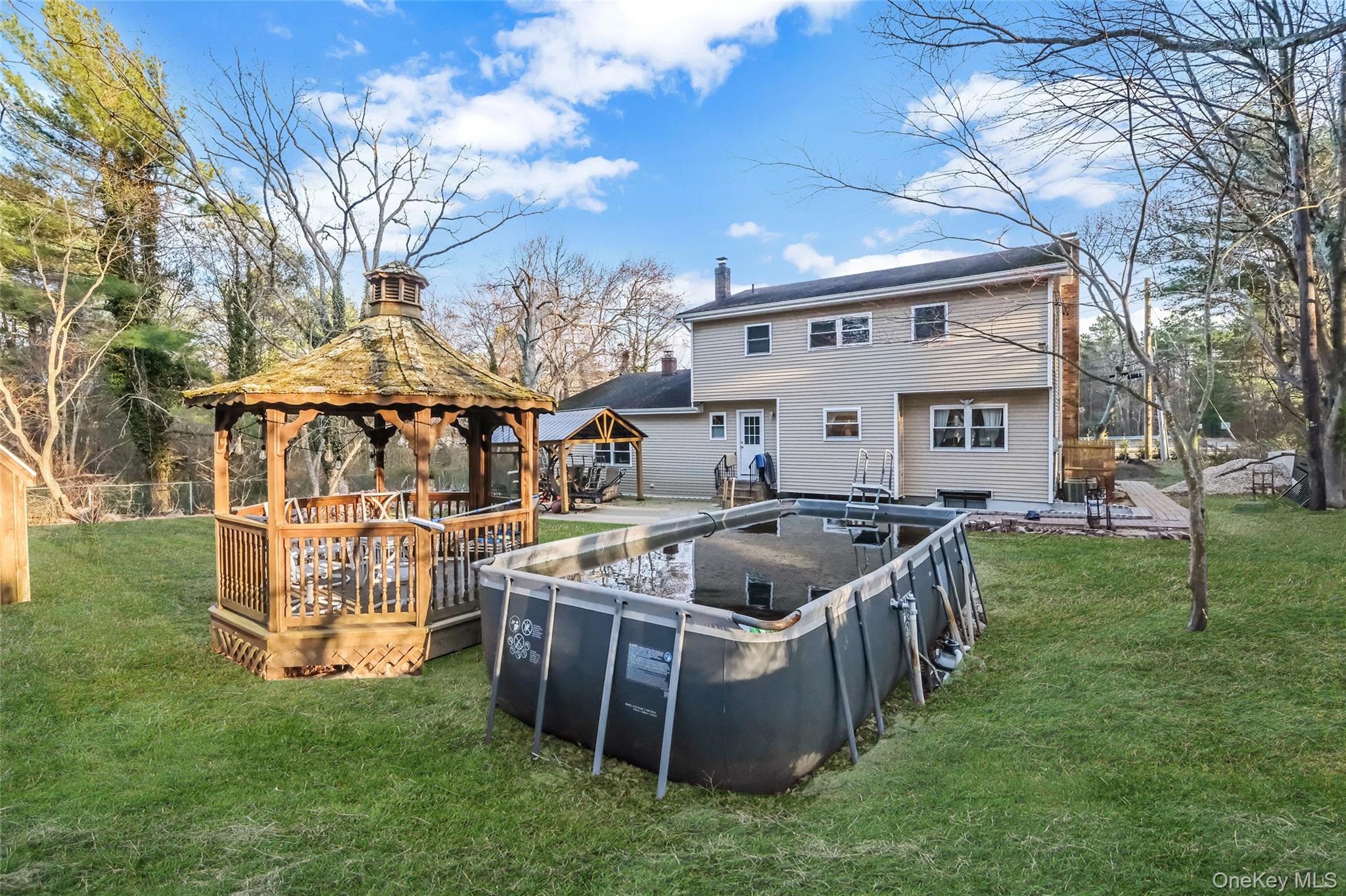 231 W Woodside Avenue Property Photo 4