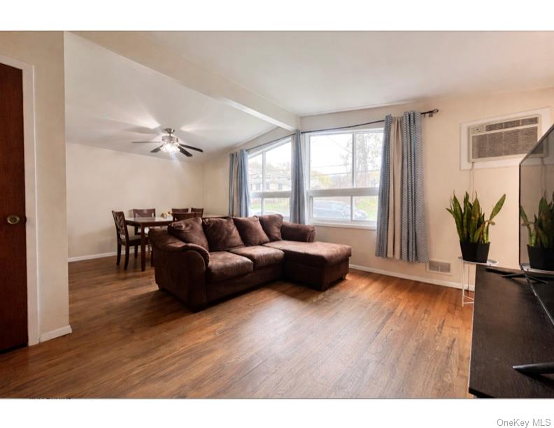 51 N Pascack Road Property Photo 3