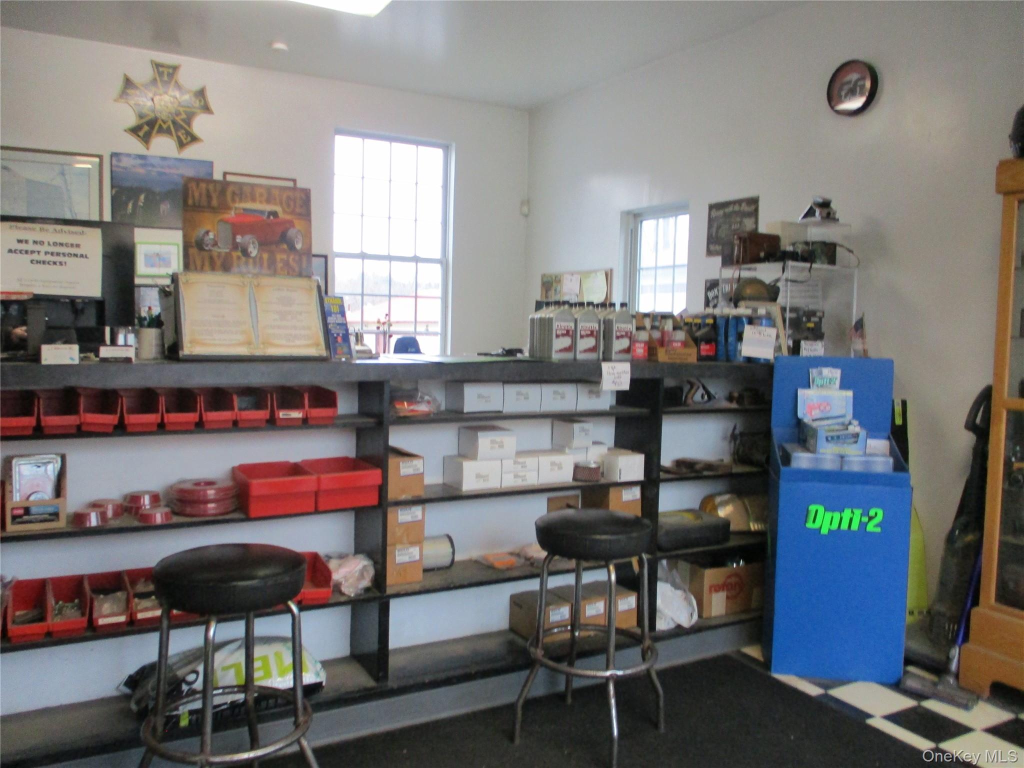 365 E Broadway Property Photo 3