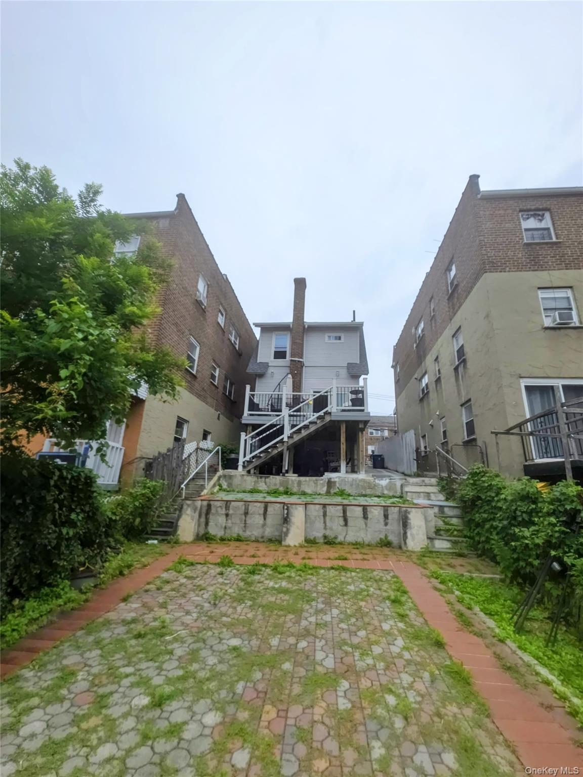 1015 Revere Avenue Property Photo 33