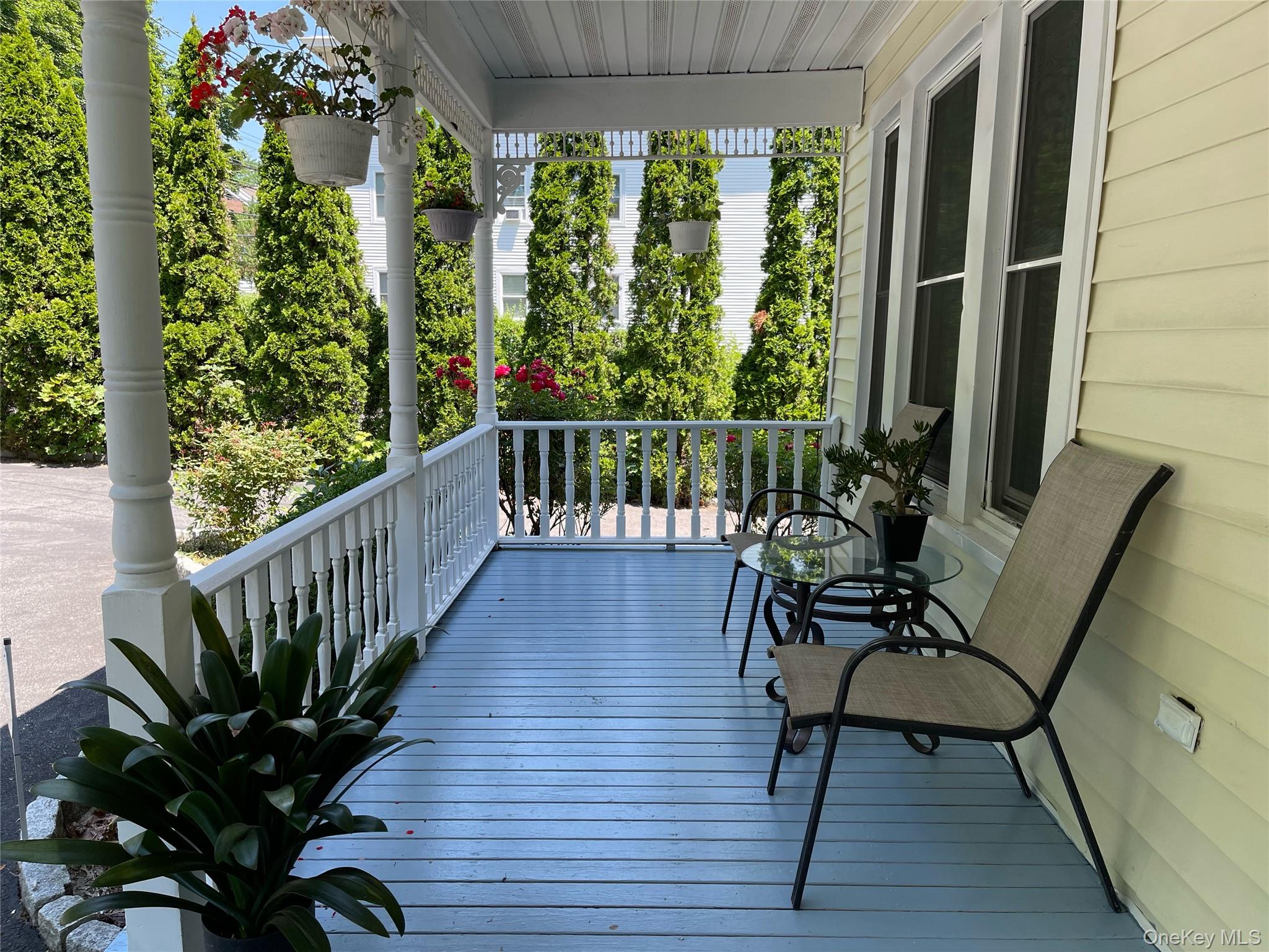 73 S Bedford Road Property Photo 3