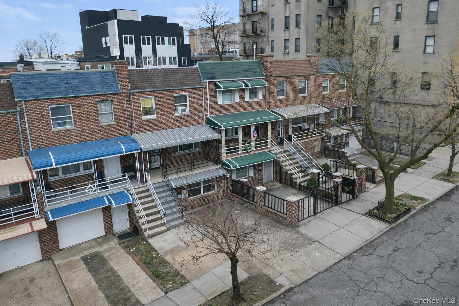 3014 Matthews Avenue Property Photo 2