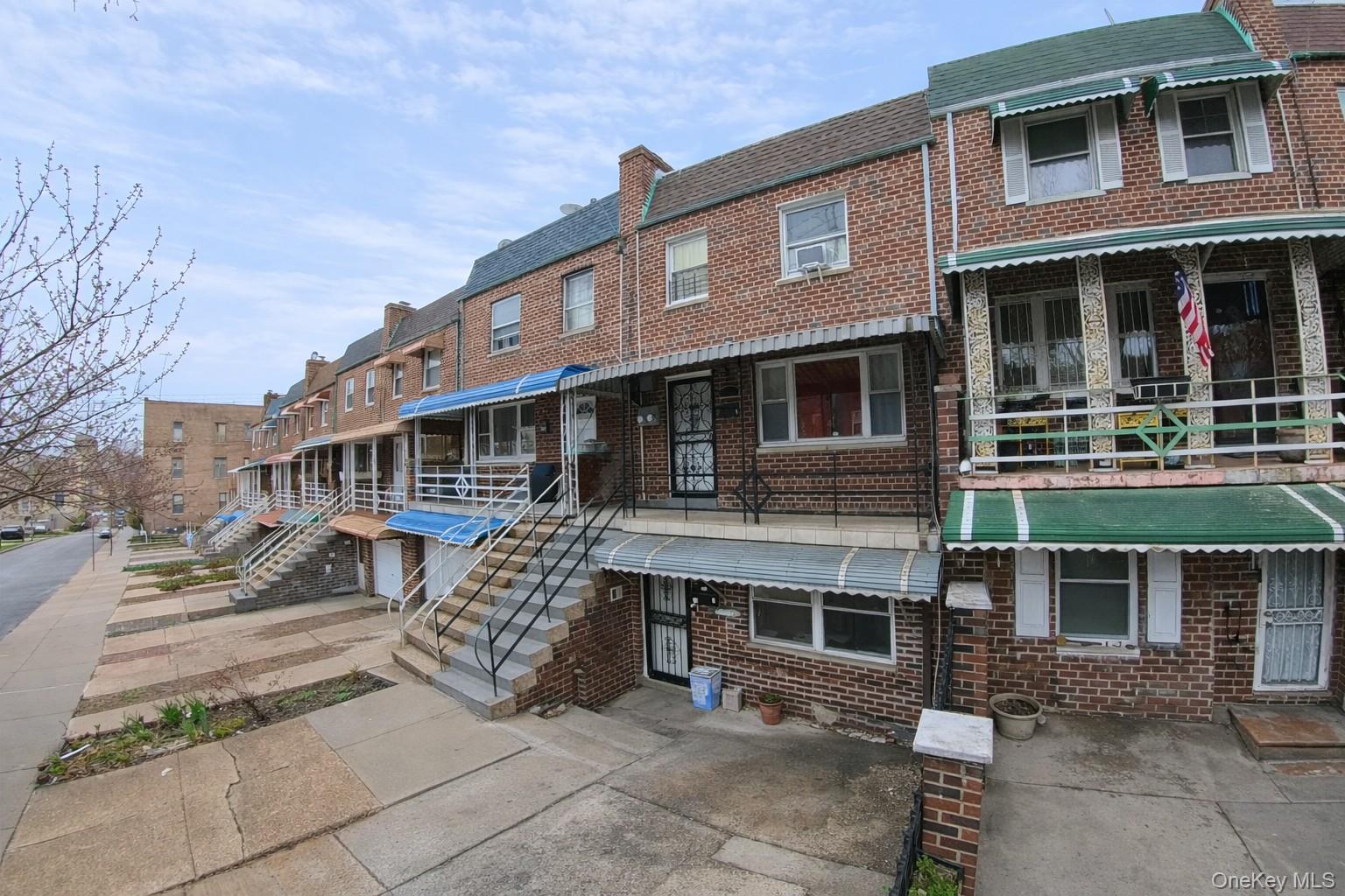 3014 Matthews Avenue Property Photo 4