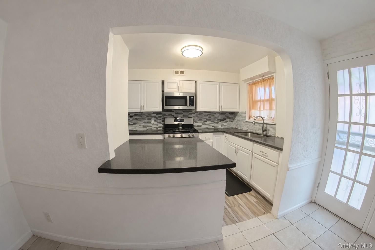 3014 Matthews Avenue Property Photo 12