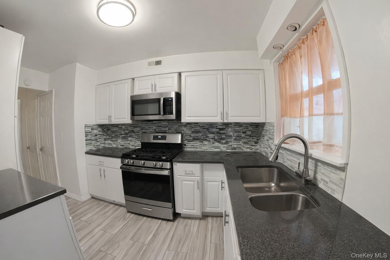3014 Matthews Avenue Property Photo 13