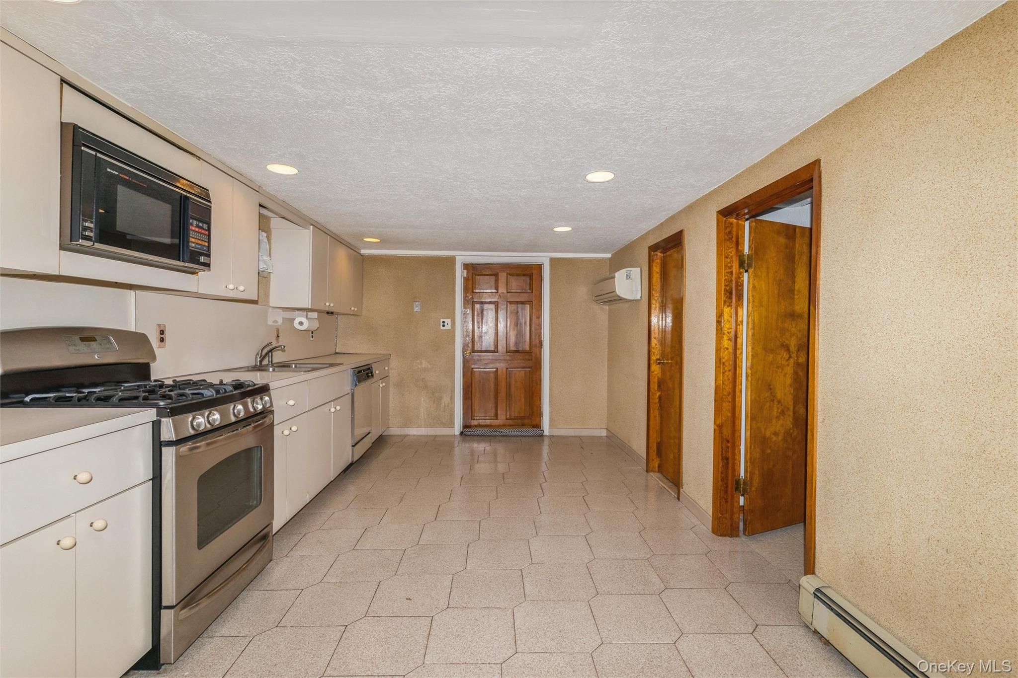 77 Lucille Avenue Property Photo 34
