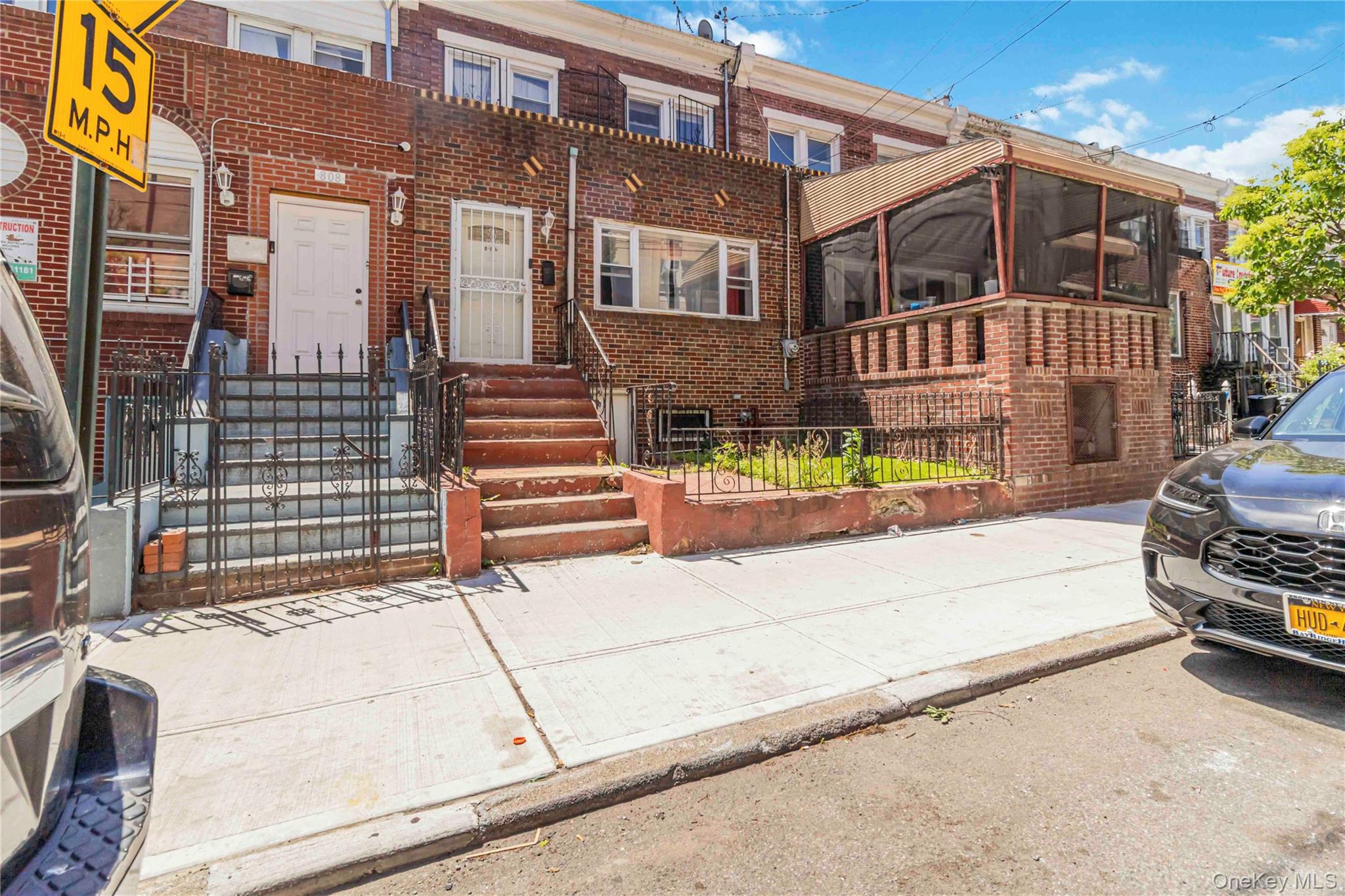 806 New Jersey Avenue Property Photo 3