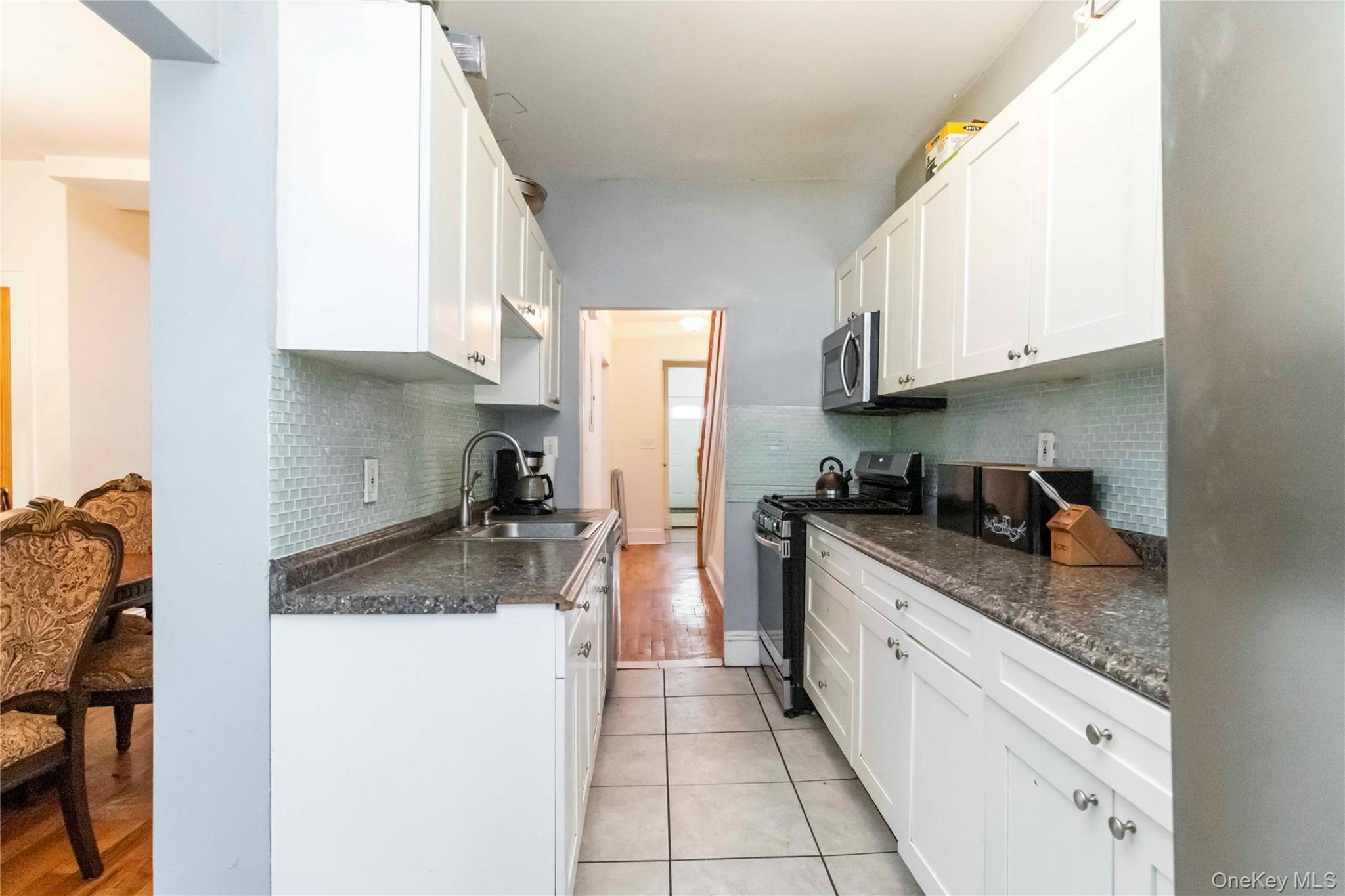 806 New Jersey Avenue Property Photo 8