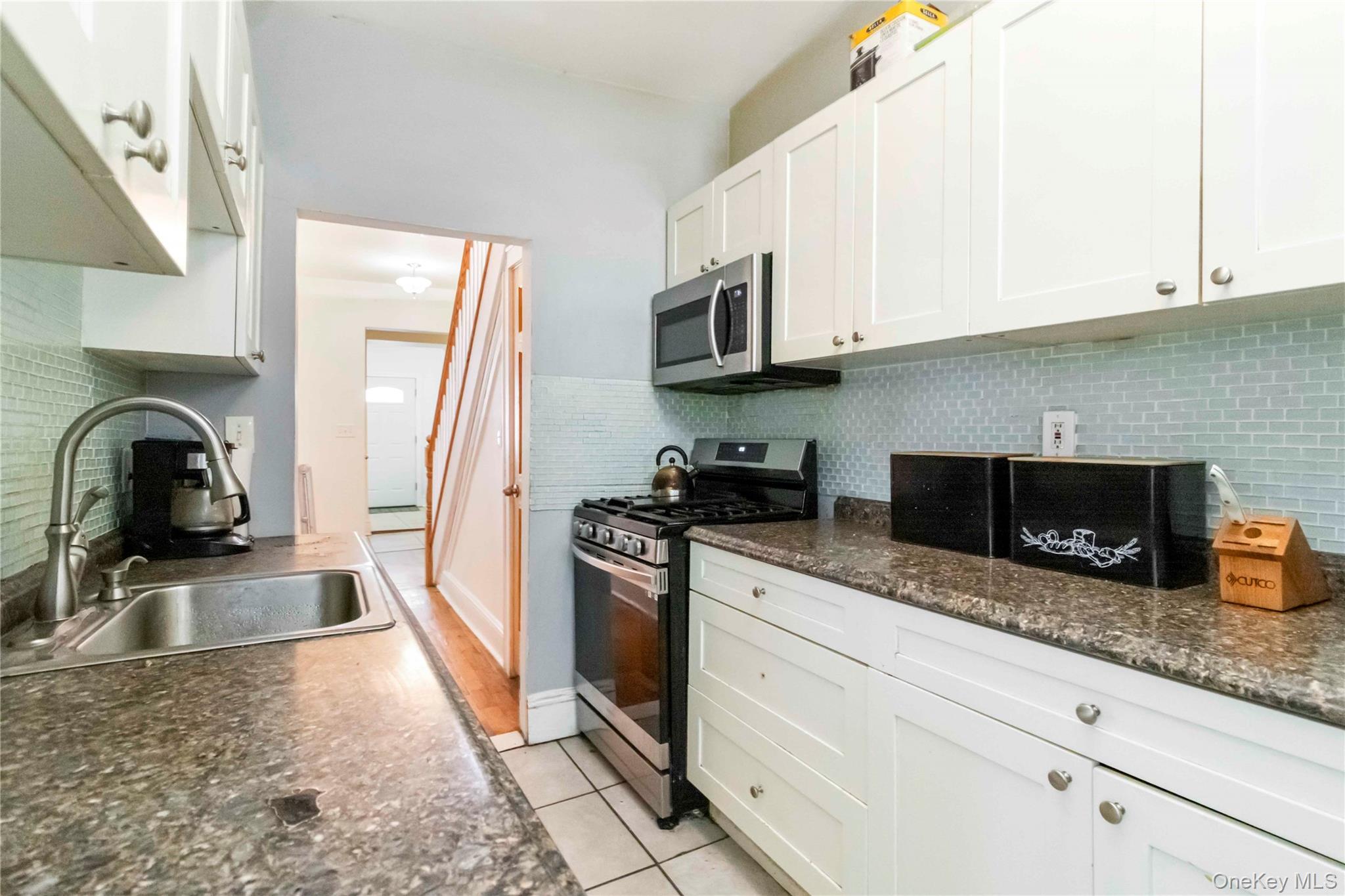 806 New Jersey Avenue Property Photo 9