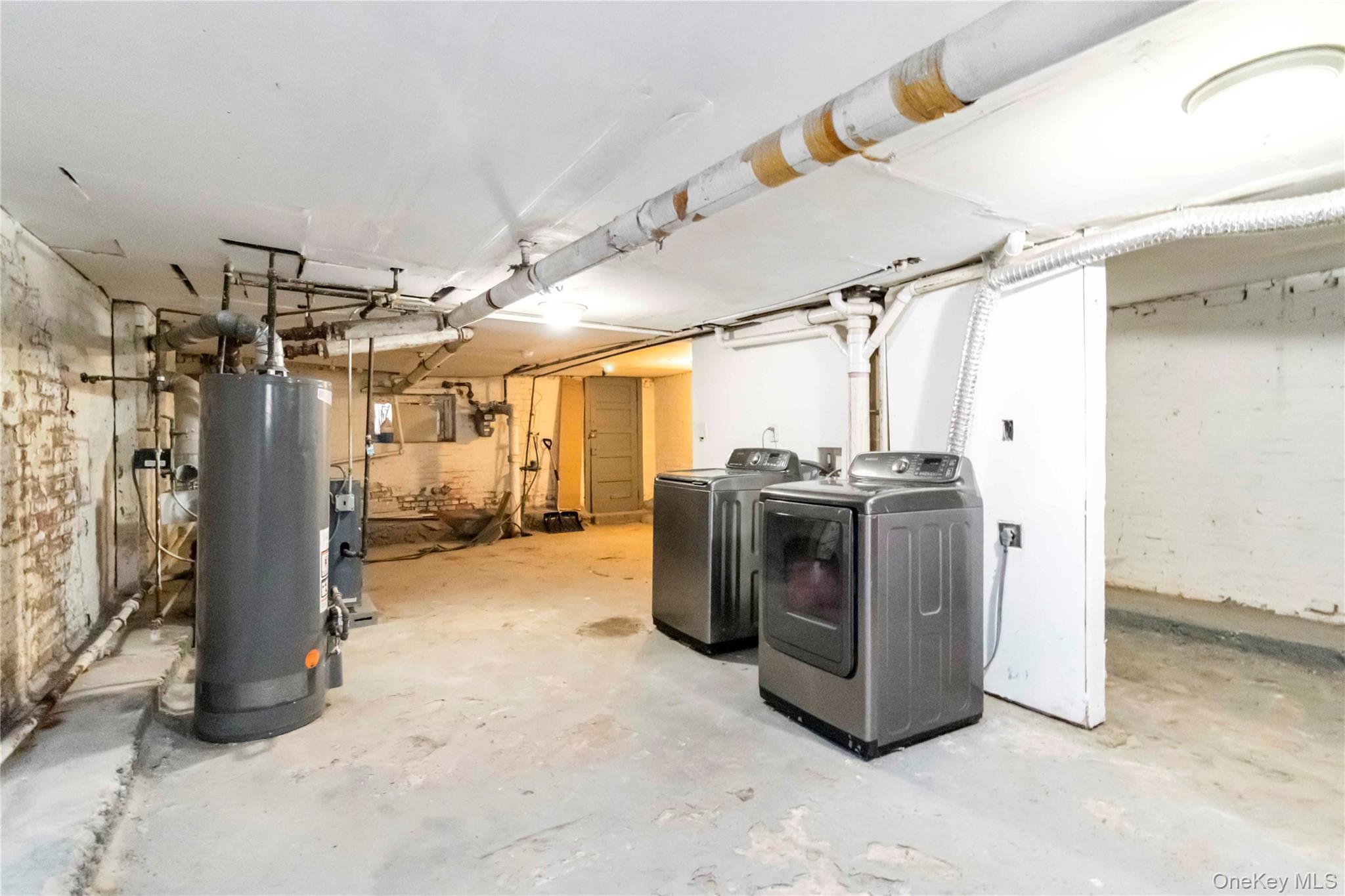 806 New Jersey Avenue Property Photo 19