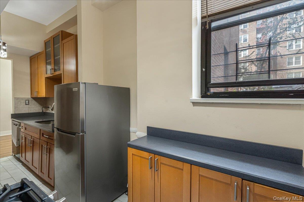67-35 Yellowstone Boulevard 1j Property Photo 5