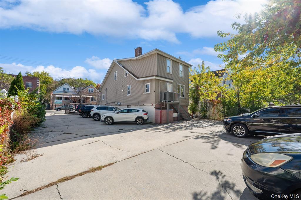611 Saint Lawrence Avenue 2 Property Photo 10