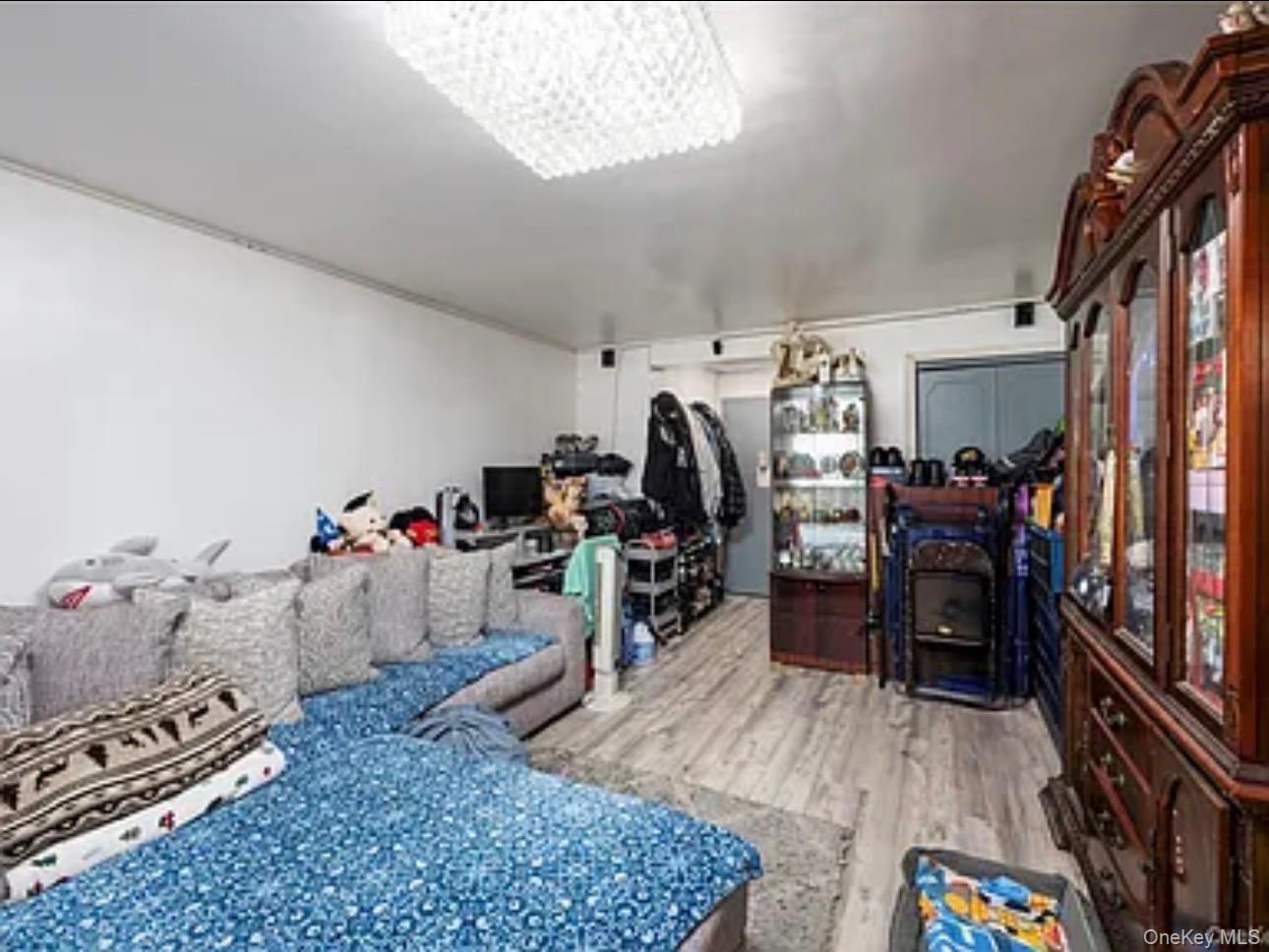 2661 Marion Ave 5A Property Photo 1