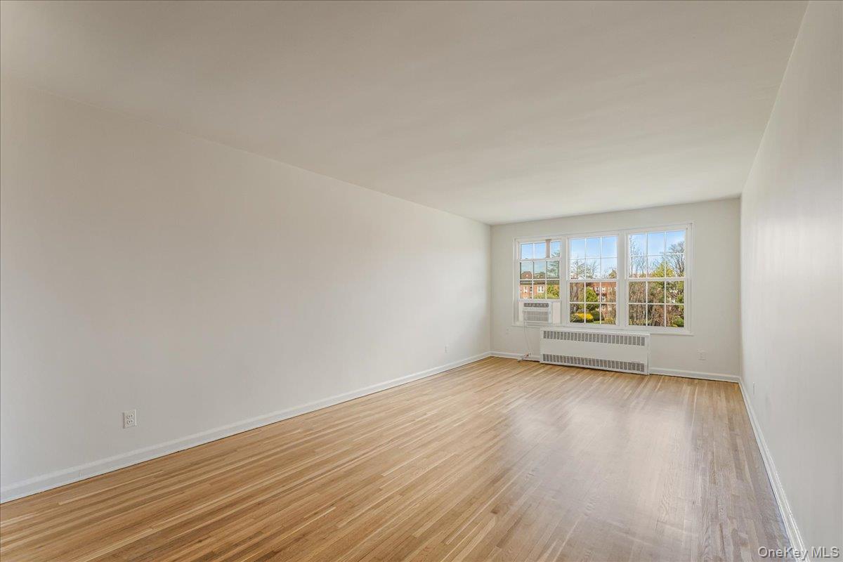366 Stewart Avenue C4 Property Photo 8