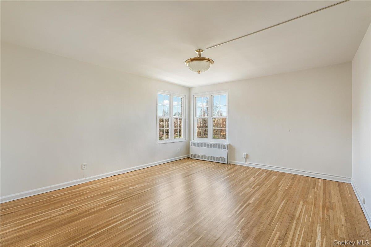366 Stewart Avenue C4 Property Photo 11