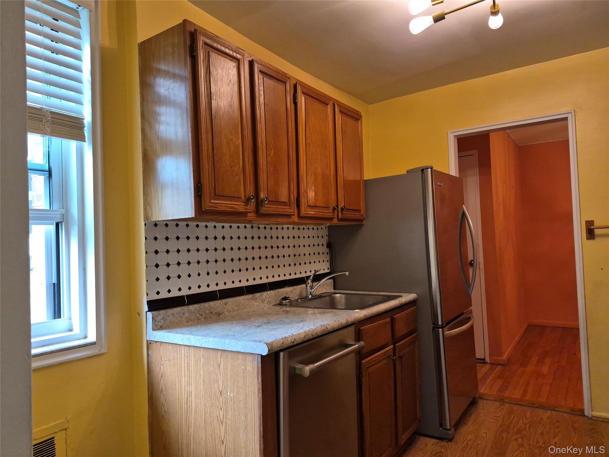 98 Dehaven Drive 2b Property Photo 7