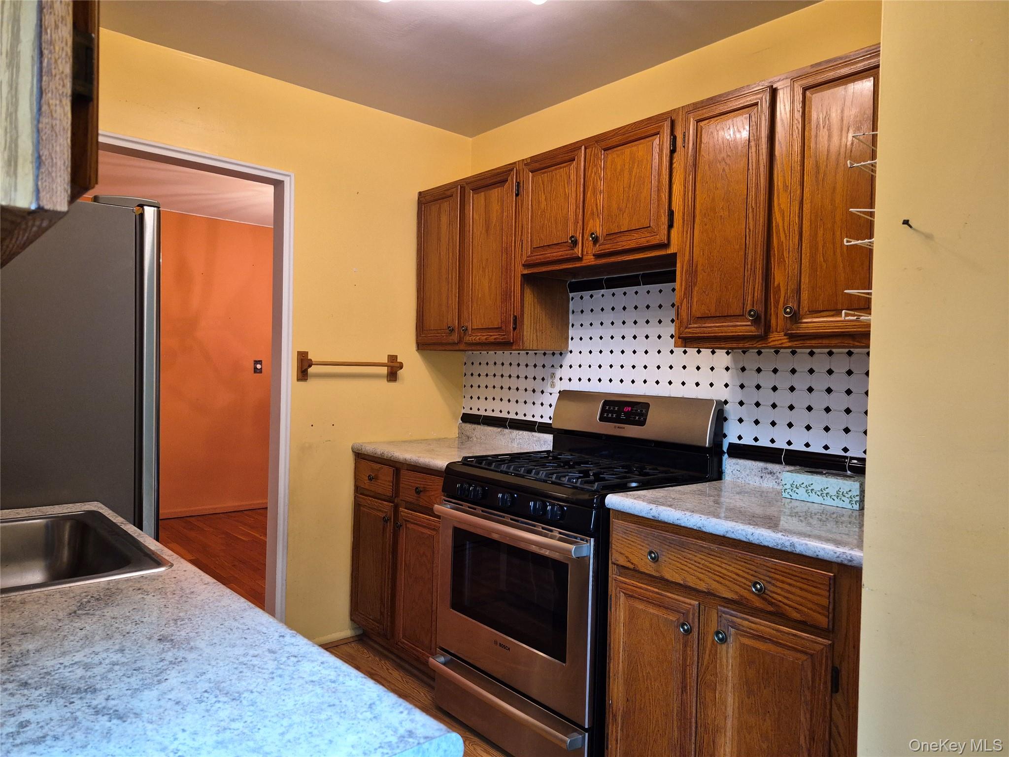 98 Dehaven Drive 2b Property Photo 8