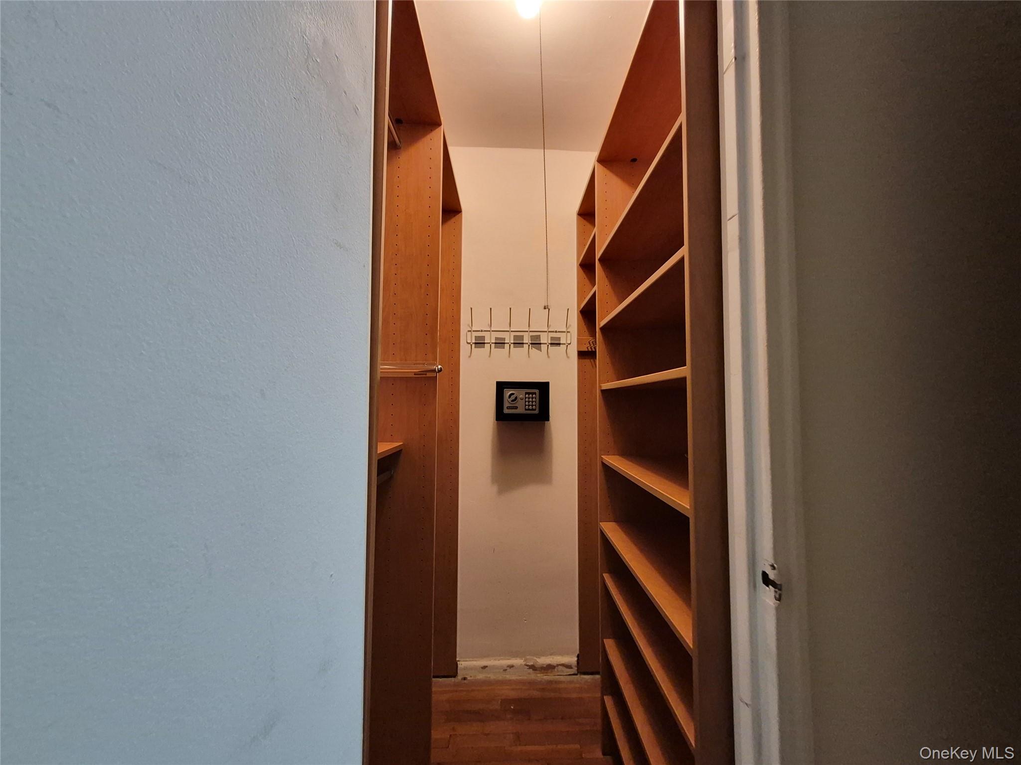 98 Dehaven Drive 2b Property Photo 15