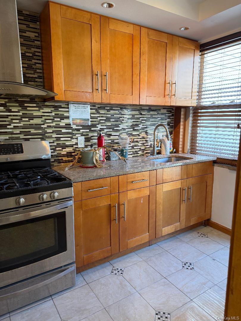 8913 Avenue M Property Photo 6