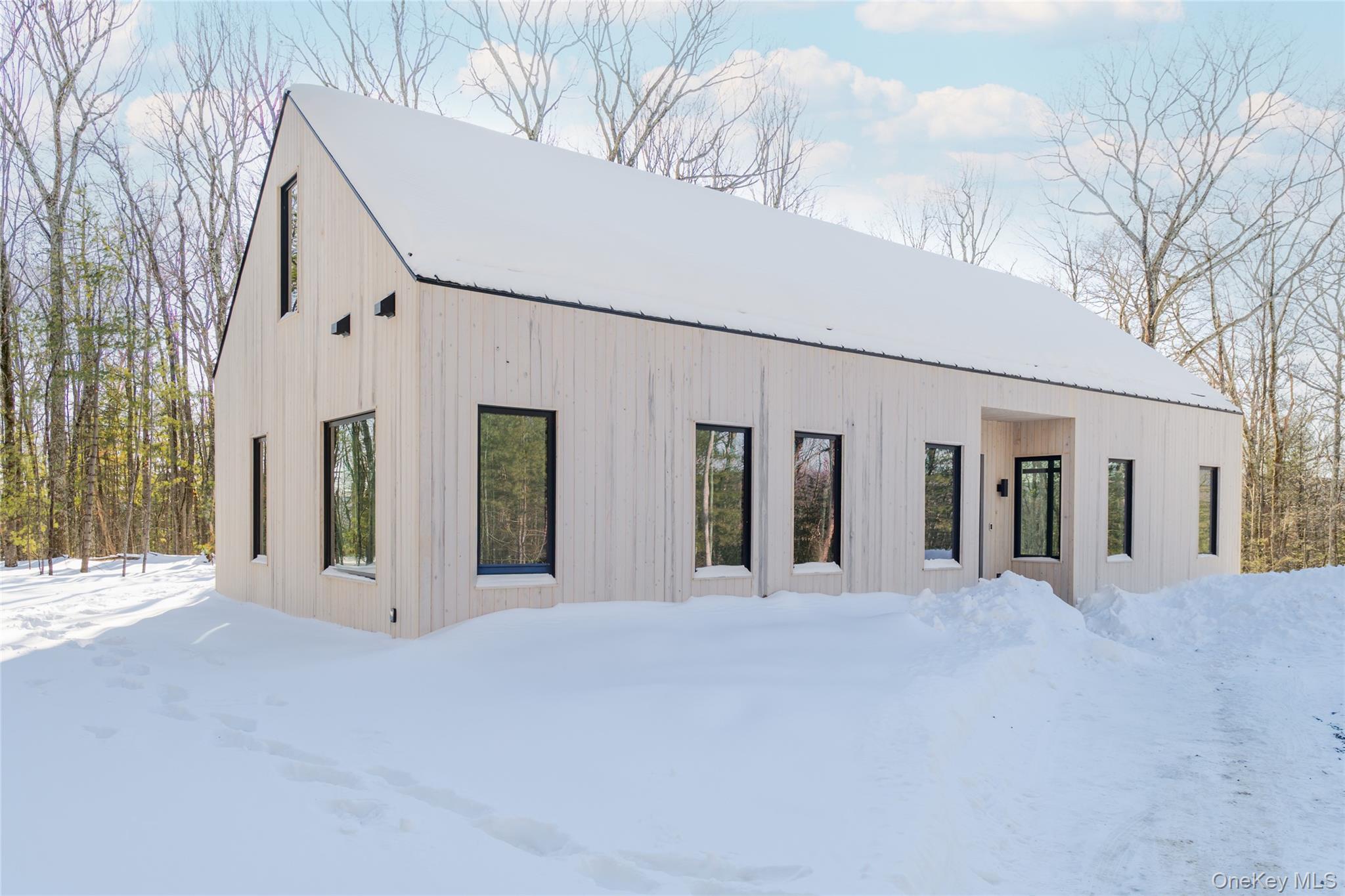 48 Pine Grove Road Property Photo 1