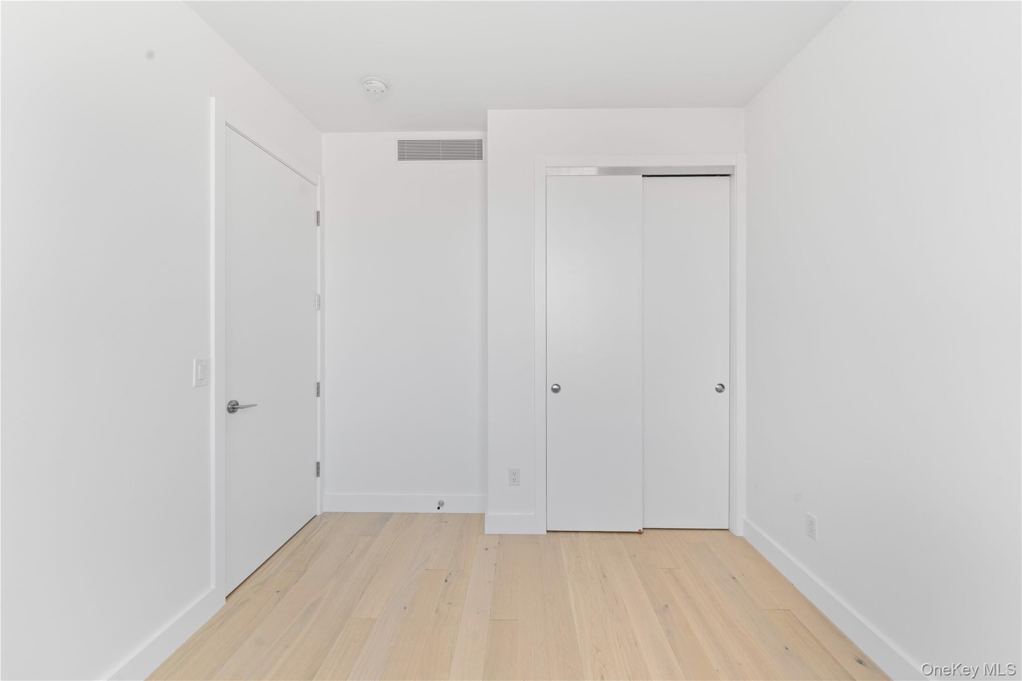136-18 Maple Avenue 5g Property Photo 6