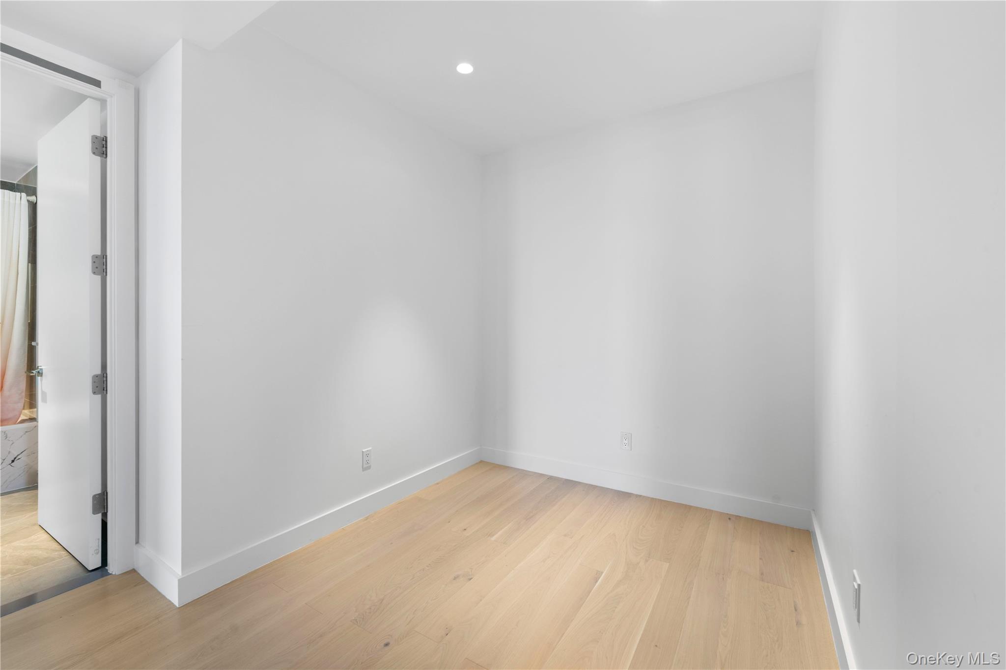 136-18 Maple Avenue 5g Property Photo 14