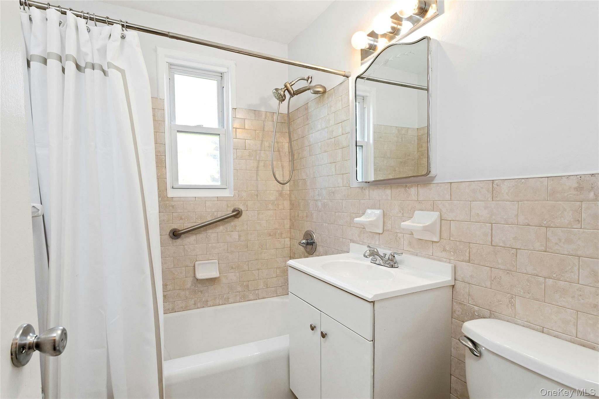 39 Carpenter Avenue A Property Photo 7