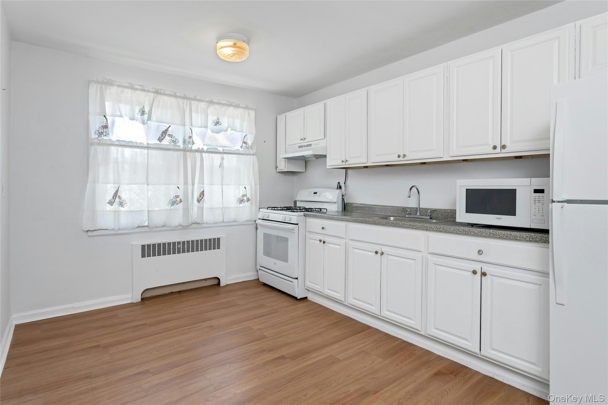 39 Carpenter Avenue A Property Photo 12