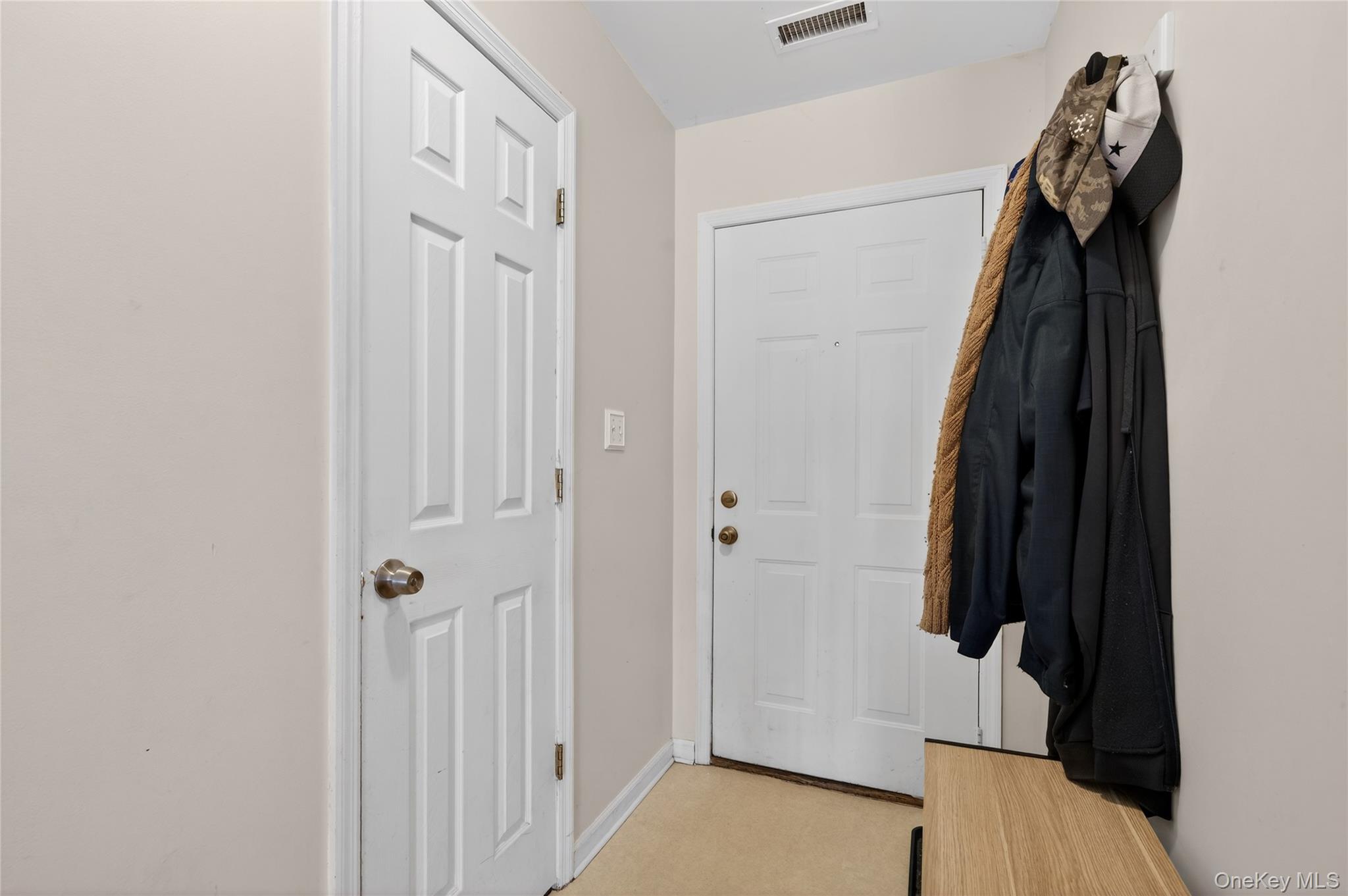 83 Lois Lane Property Photo 4