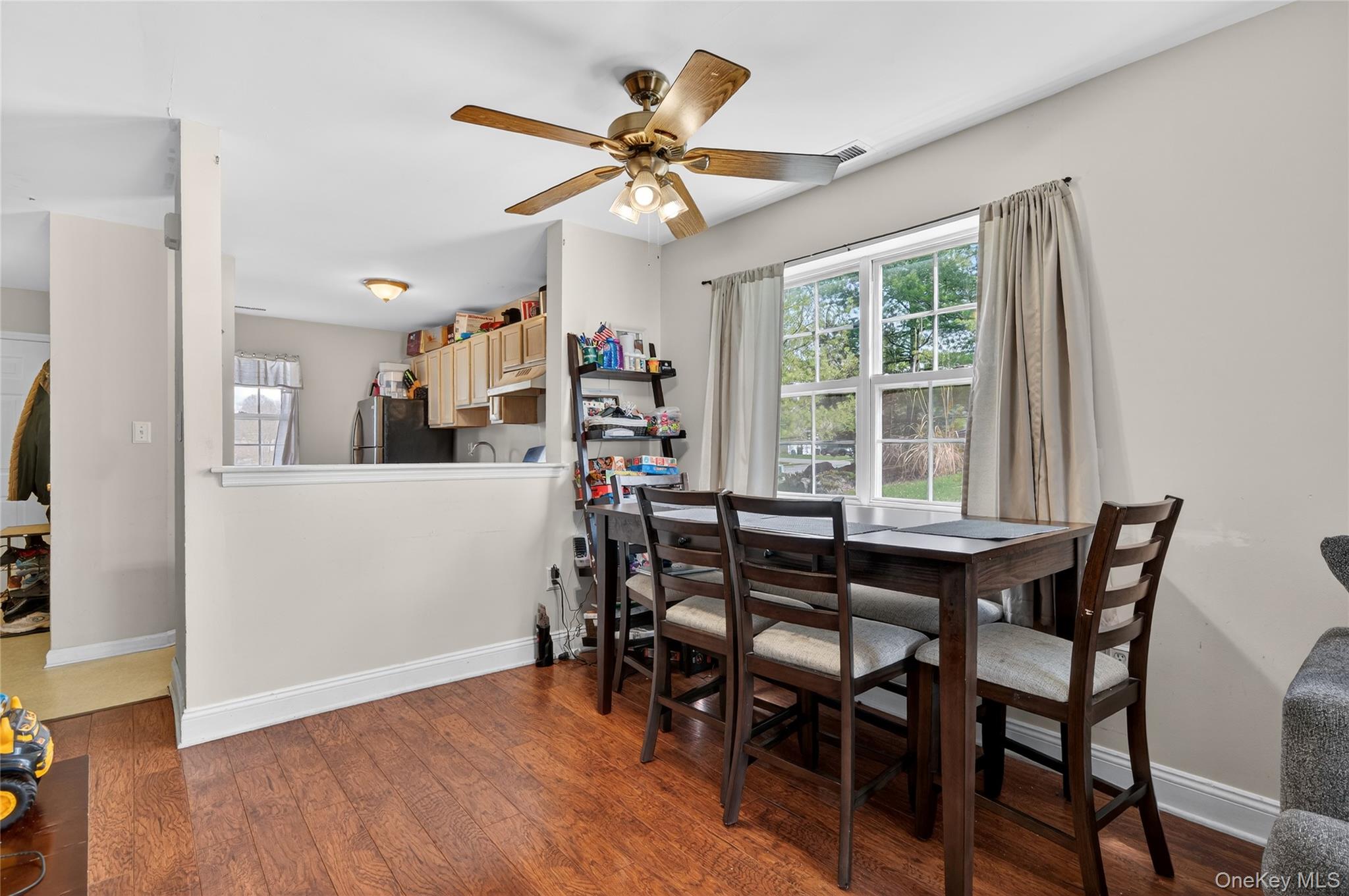 83 Lois Lane Property Photo 8