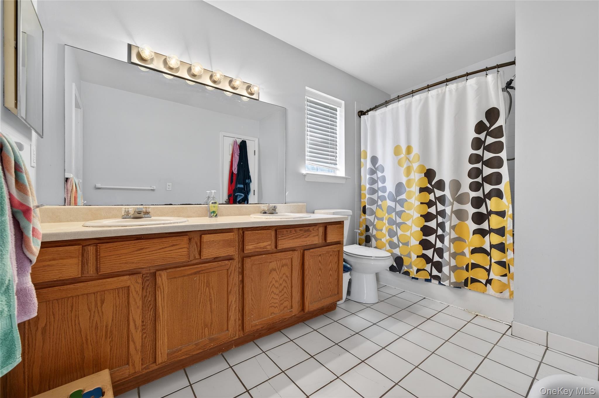 83 Lois Lane Property Photo 21