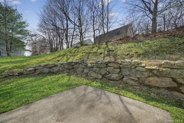 83 Lois Lane Property Photo 24