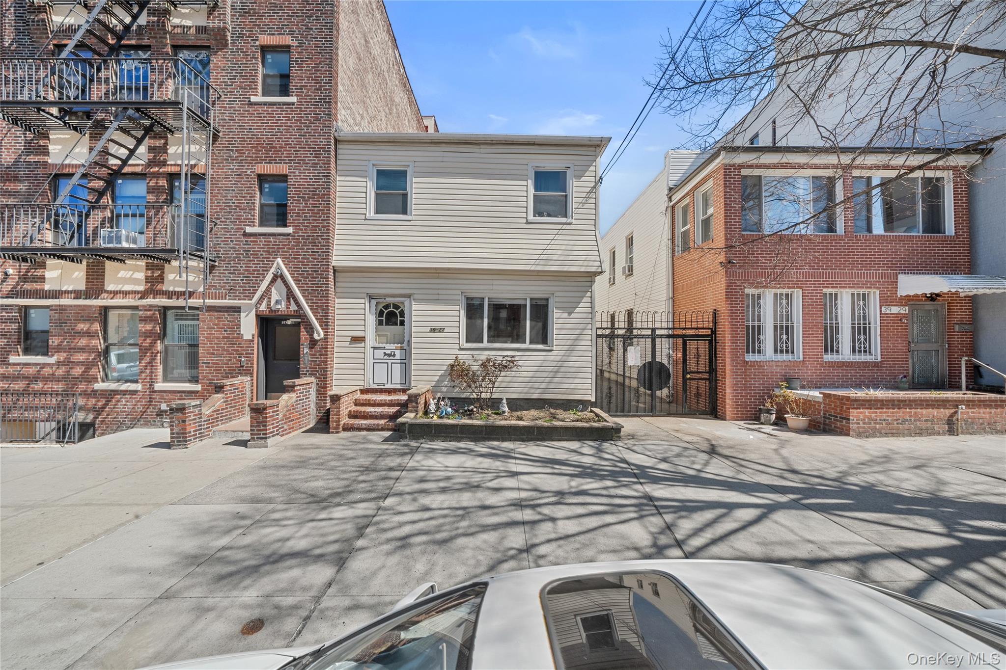 3927 57th Street Property Photo 1