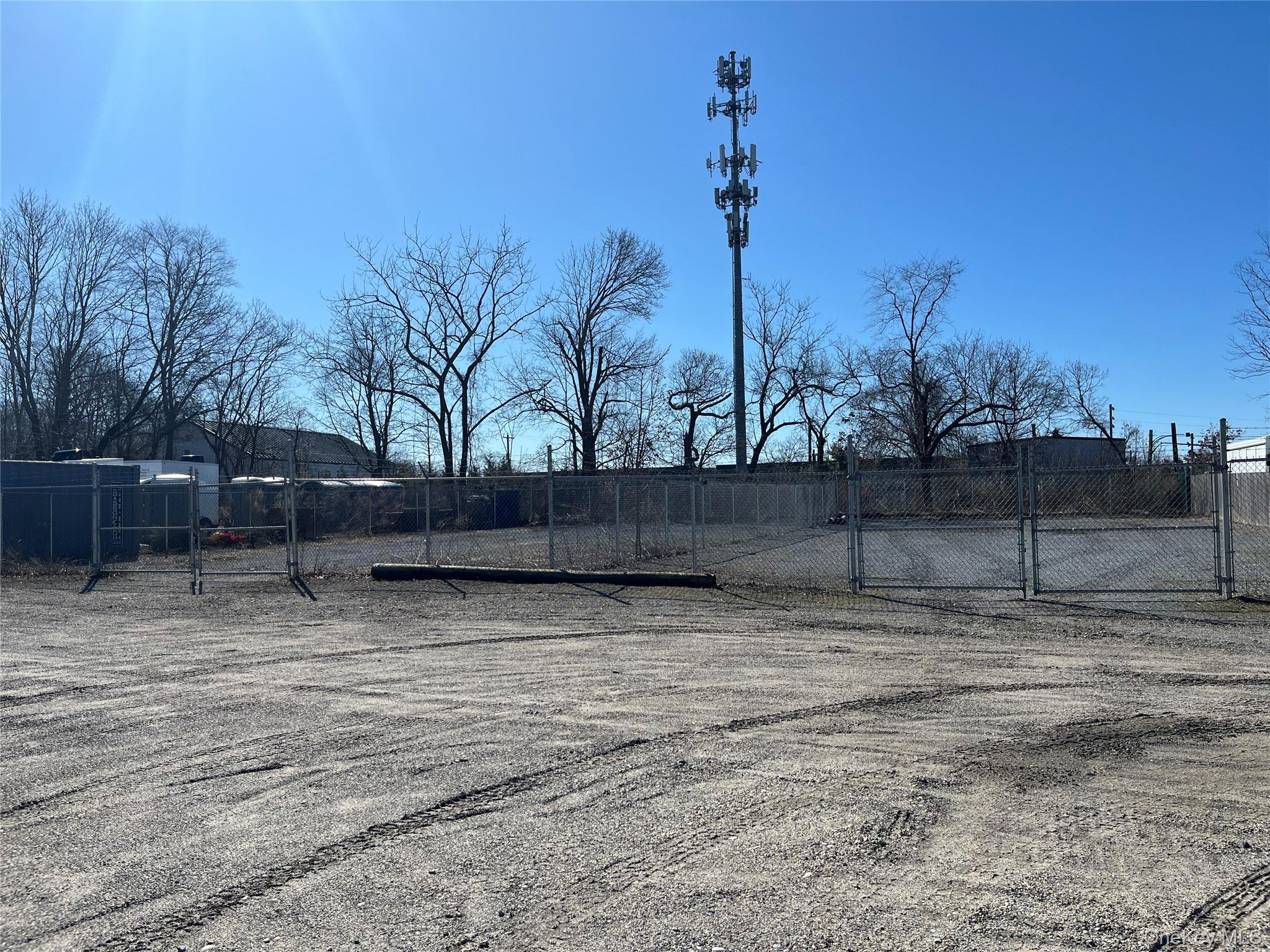 122 Railroad Avenue Property Photo 1