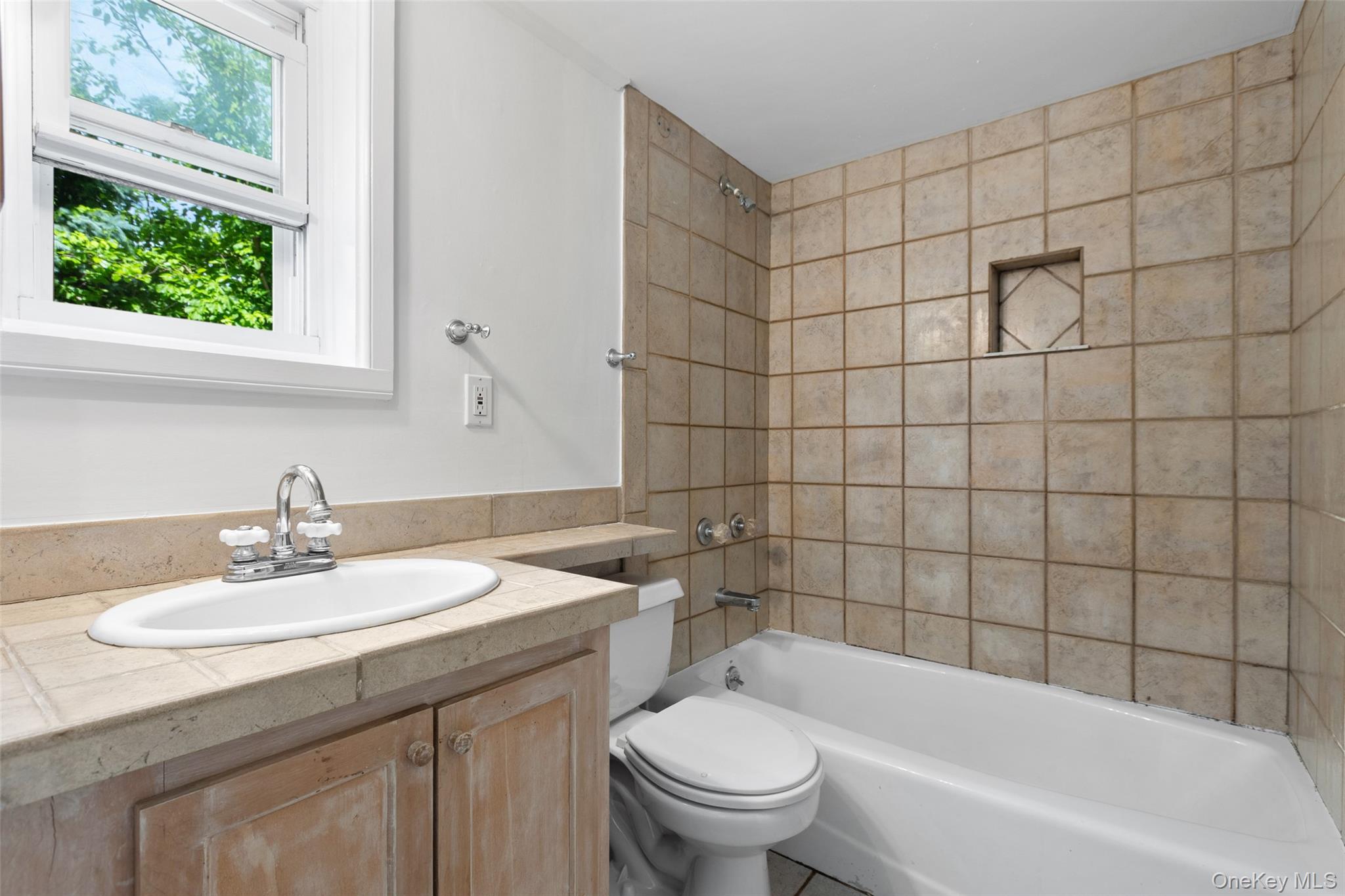 65 Laurelton Road Property Photo 18