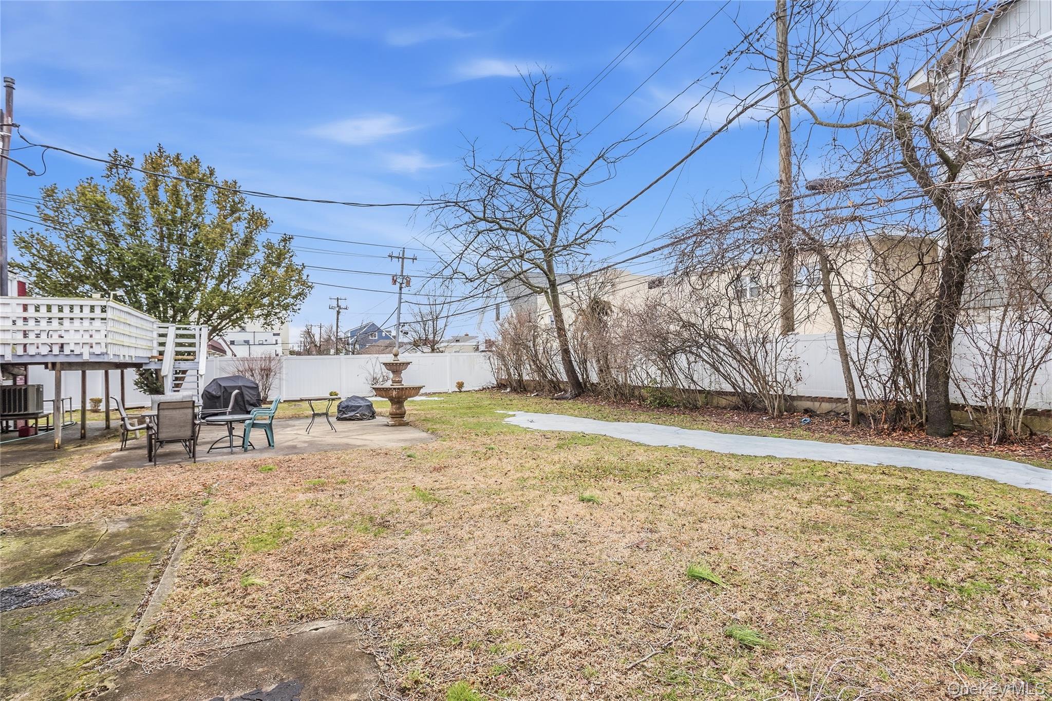 325 E Park Avenue Property Photo 44