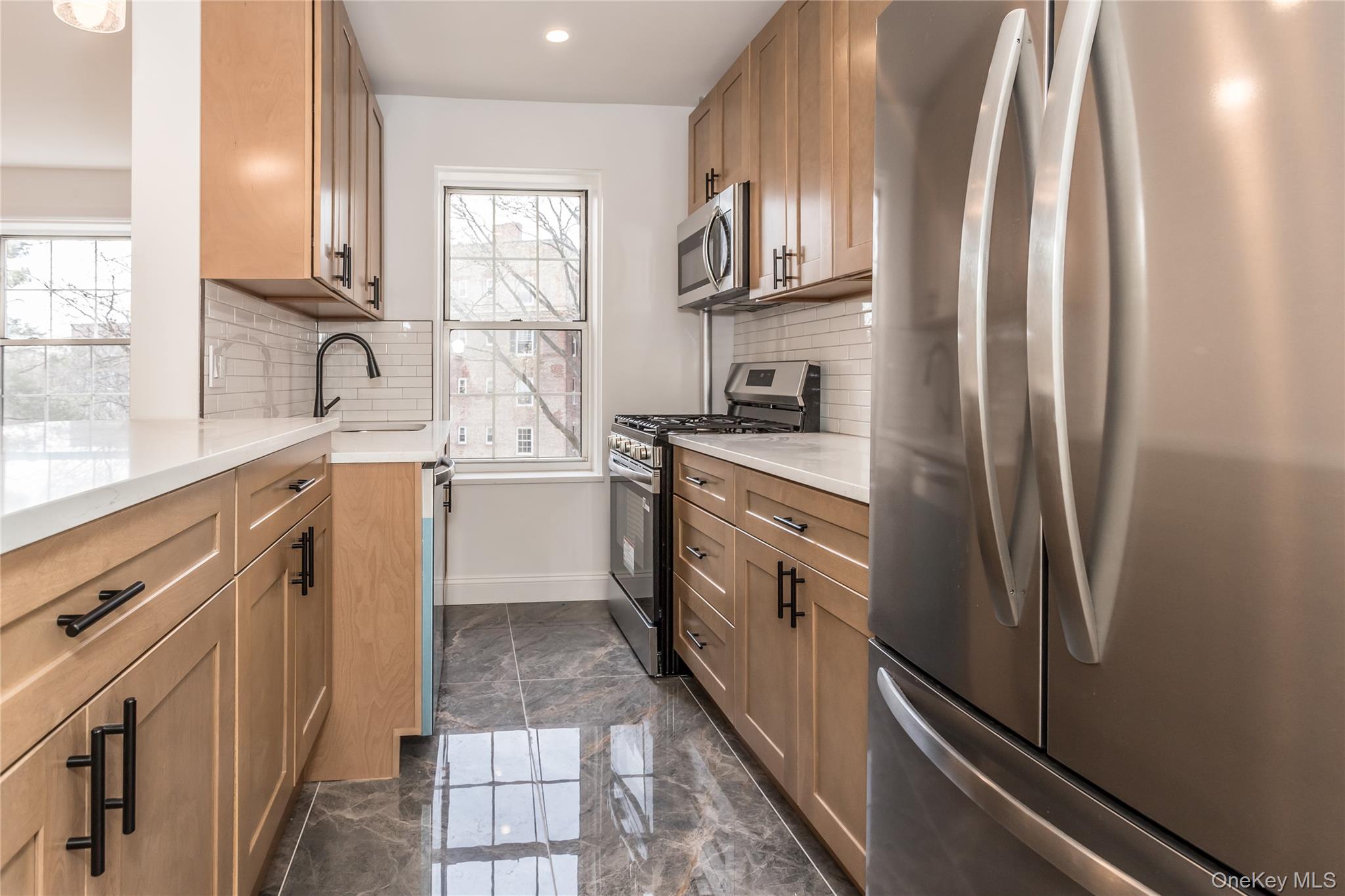 55-23 31 Avenue J4 Property Photo 3