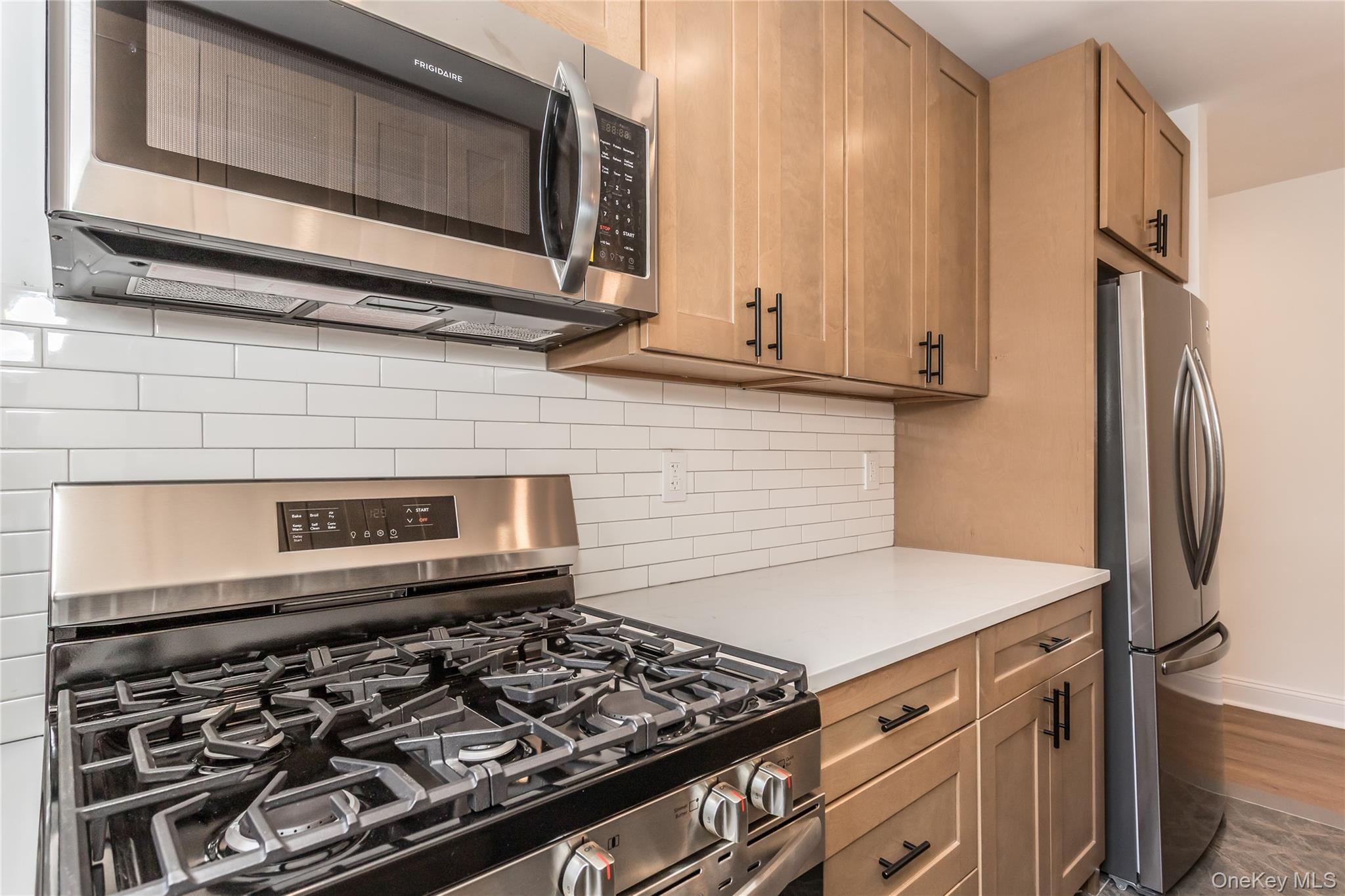 55-23 31 Avenue J4 Property Photo 13