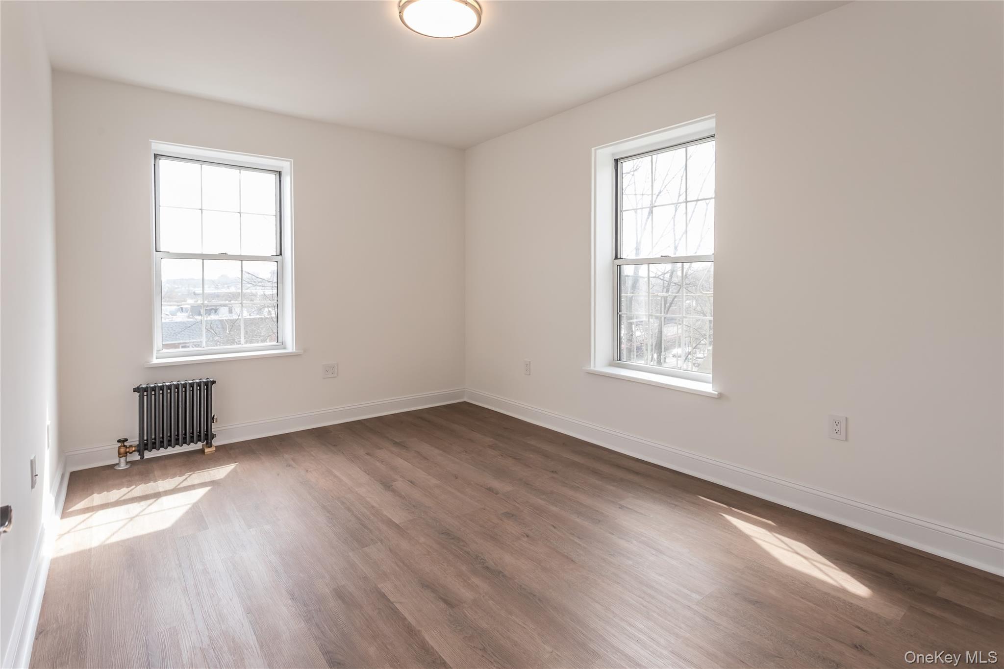 55-23 31 Avenue J4 Property Photo 18