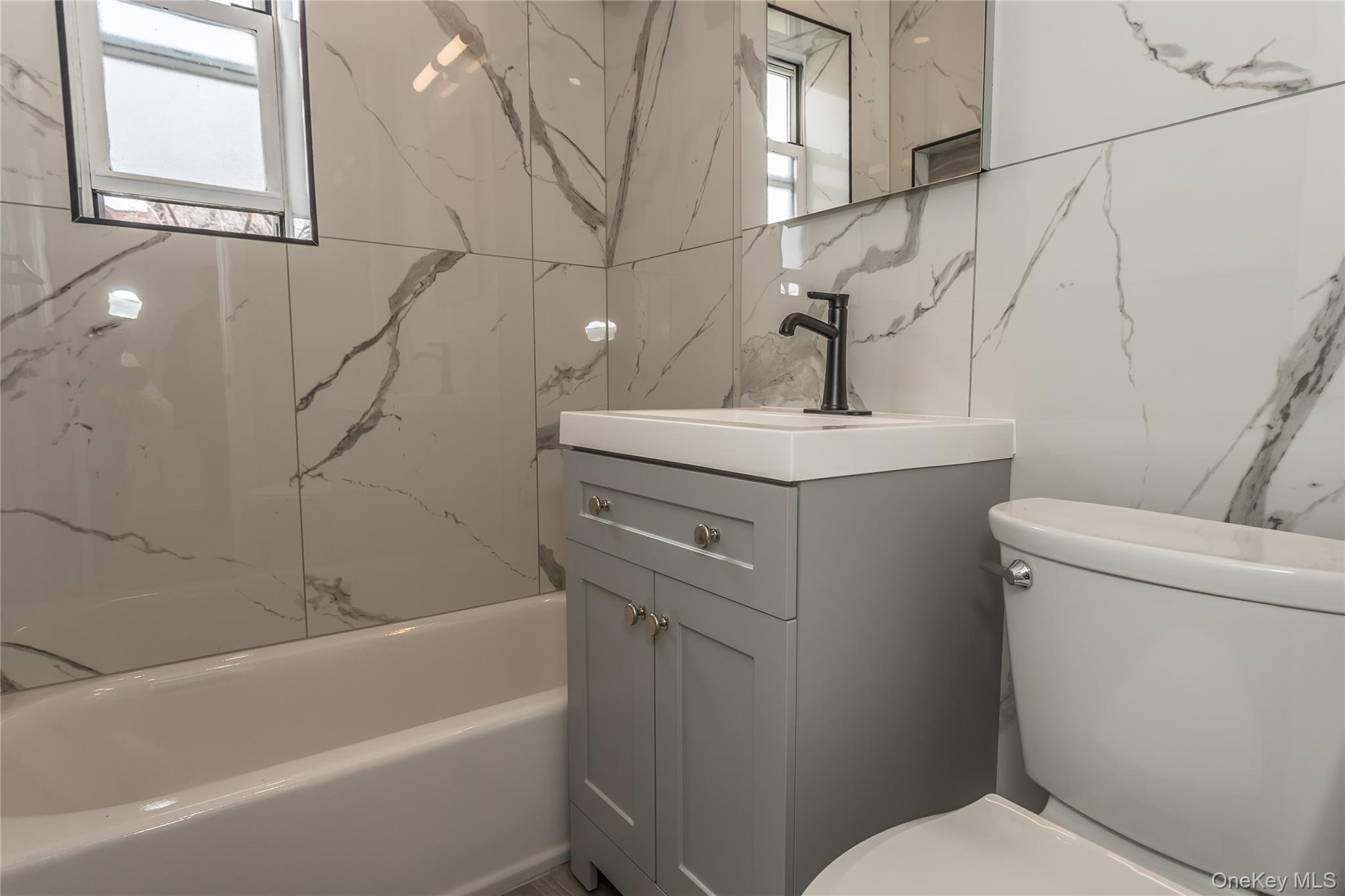 55-23 31 Avenue J4 Property Photo 22